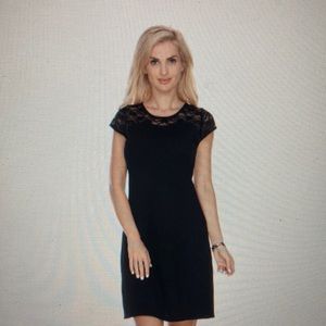 White mark short sleeve lace trim pelagia dress